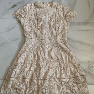 Vici lace dress